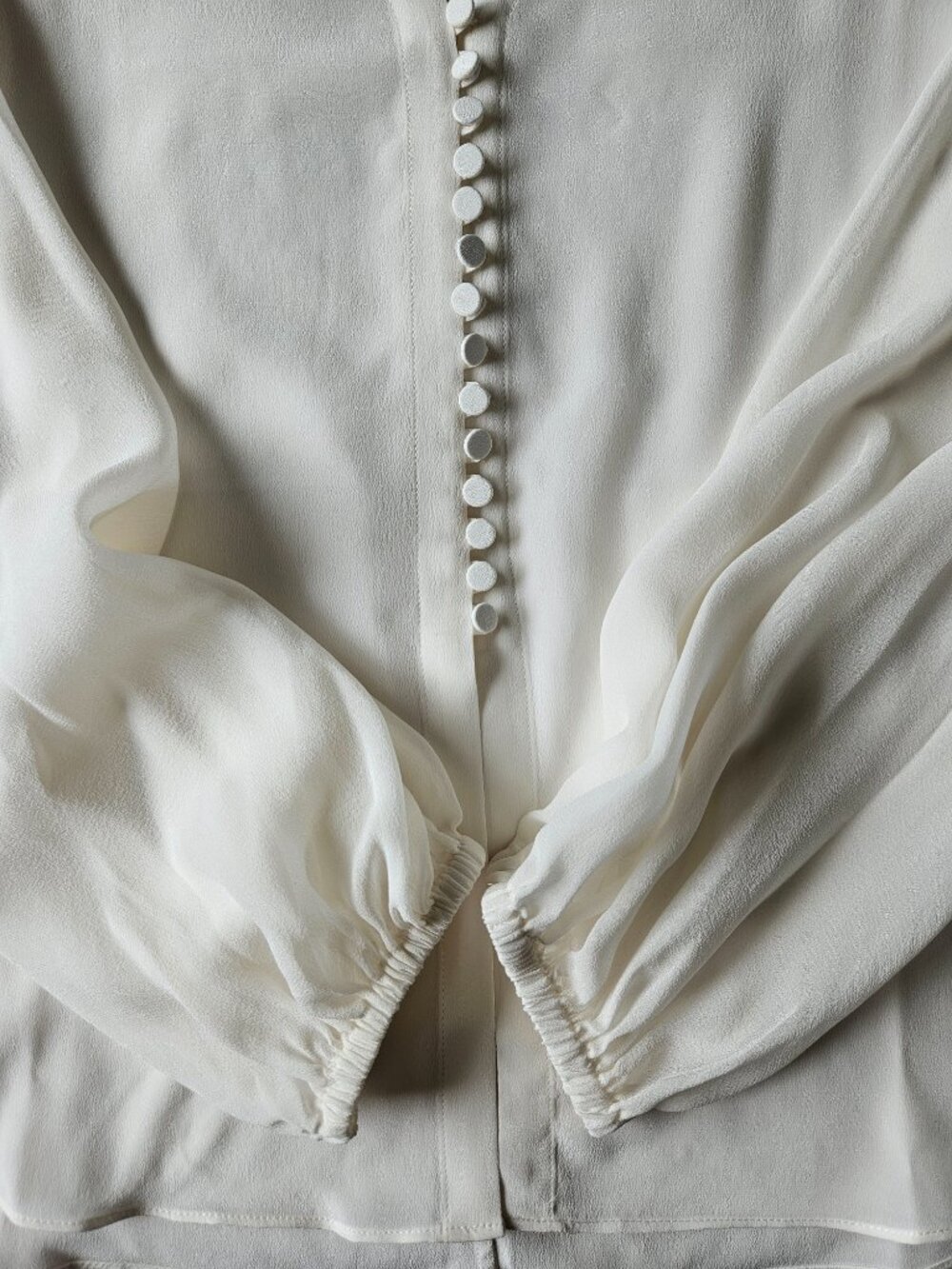 NWOT Ralph Lauren 100% Mulberry Silk V-Neck Button-Up Blouse White - Size S/M - Picture 4 of 12